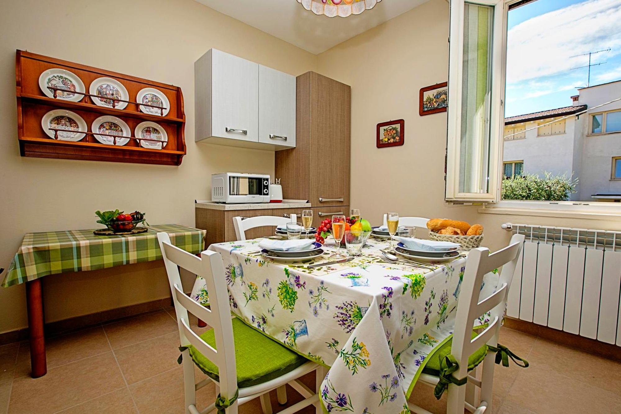 Villa Mimosa - Appartamento 2 Desenzano del Garda Exterior foto