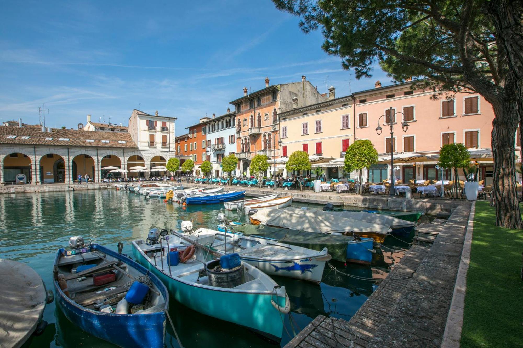 Villa Mimosa - Appartamento 2 Desenzano del Garda Exterior foto