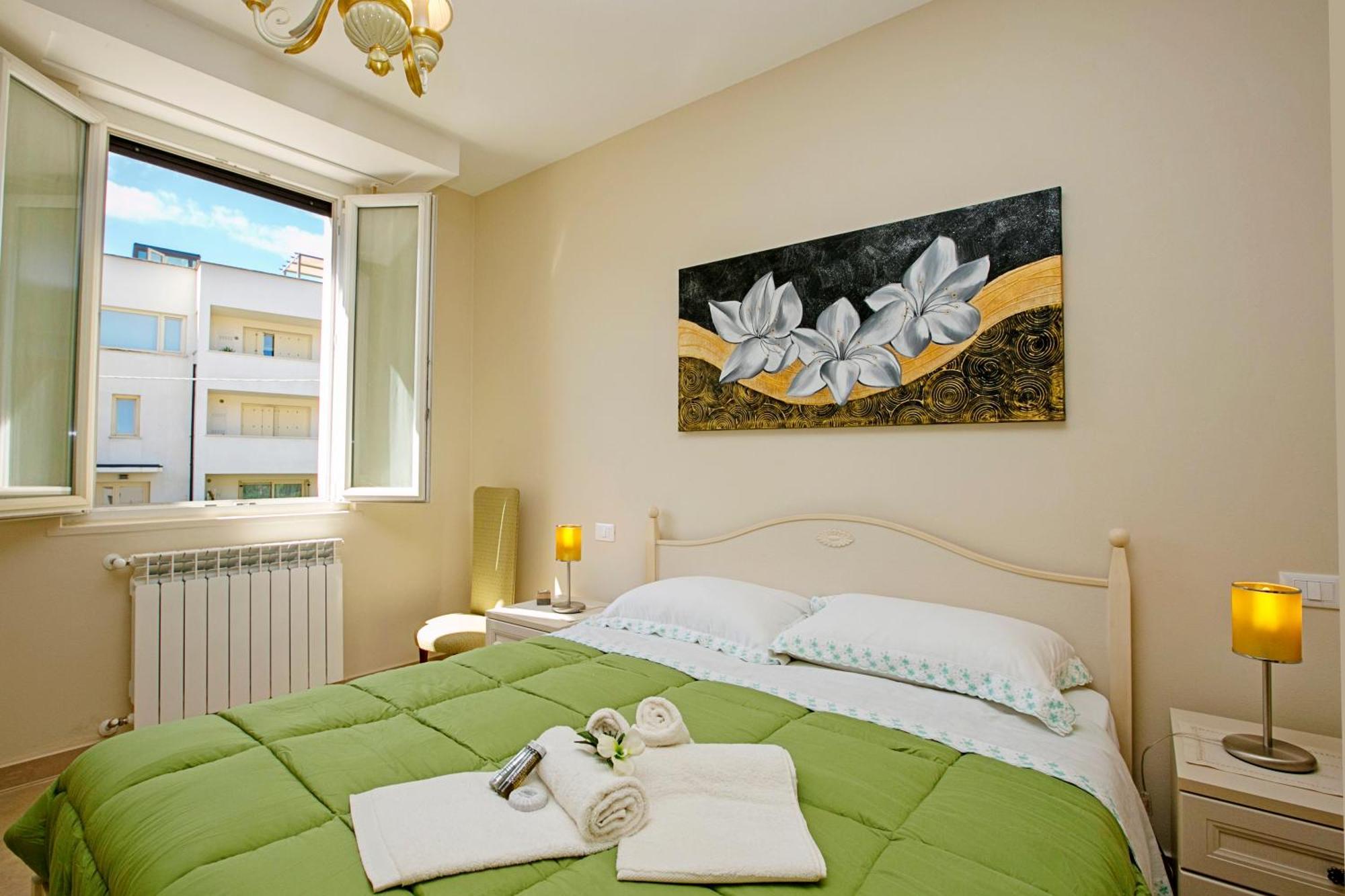 Villa Mimosa - Appartamento 2 Desenzano del Garda Exterior foto